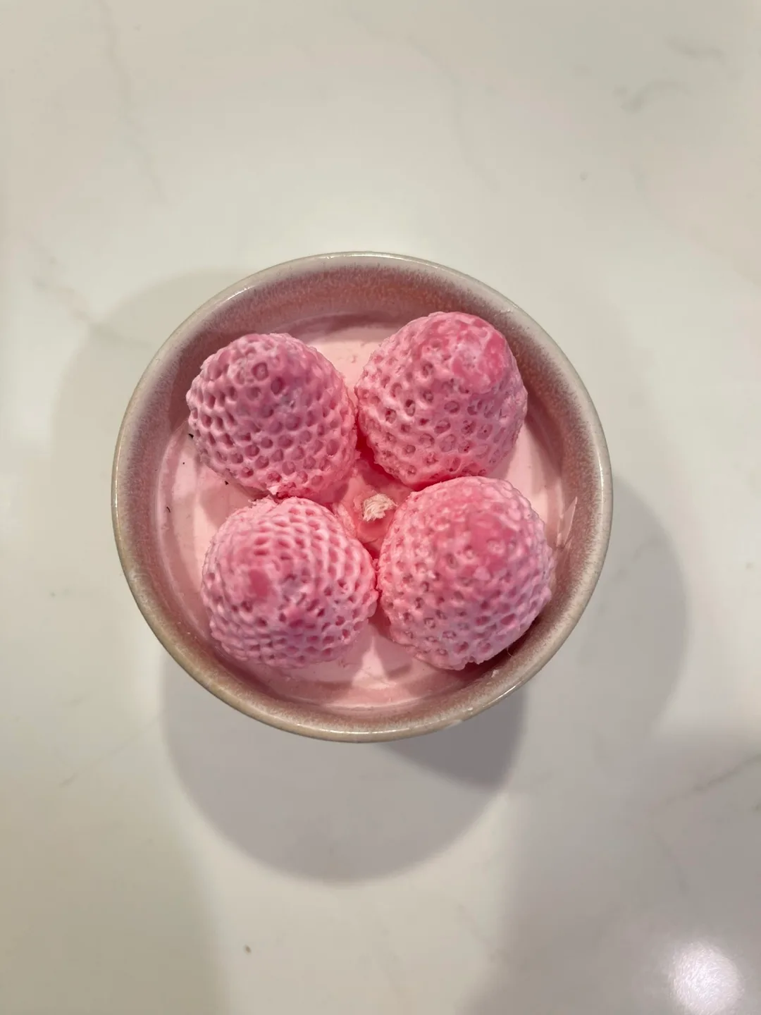 2 Decorative rose essentials oil soy Candles image indicator(3)