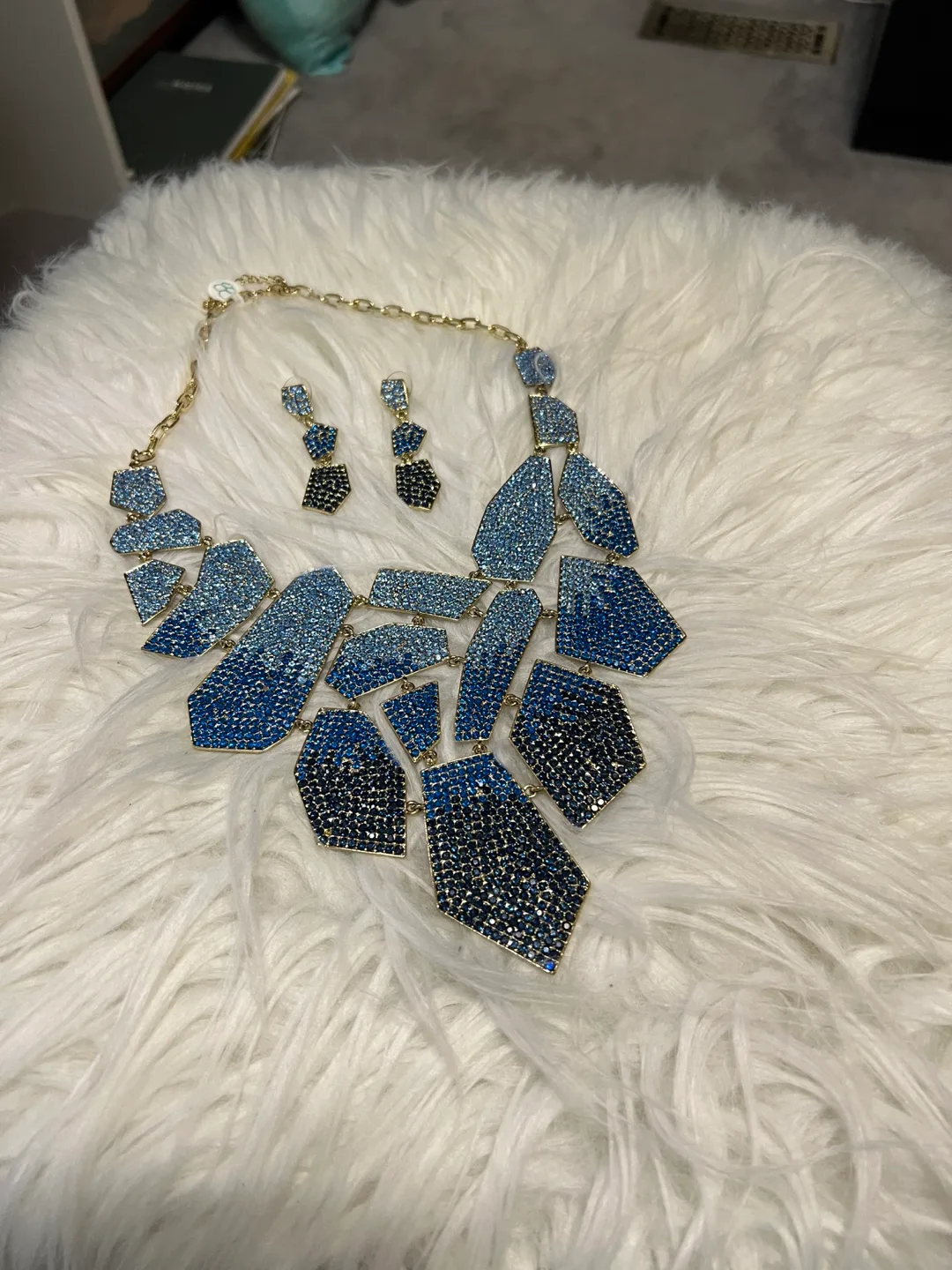 Blue rhinestone necklace and earring set image indicator(2)