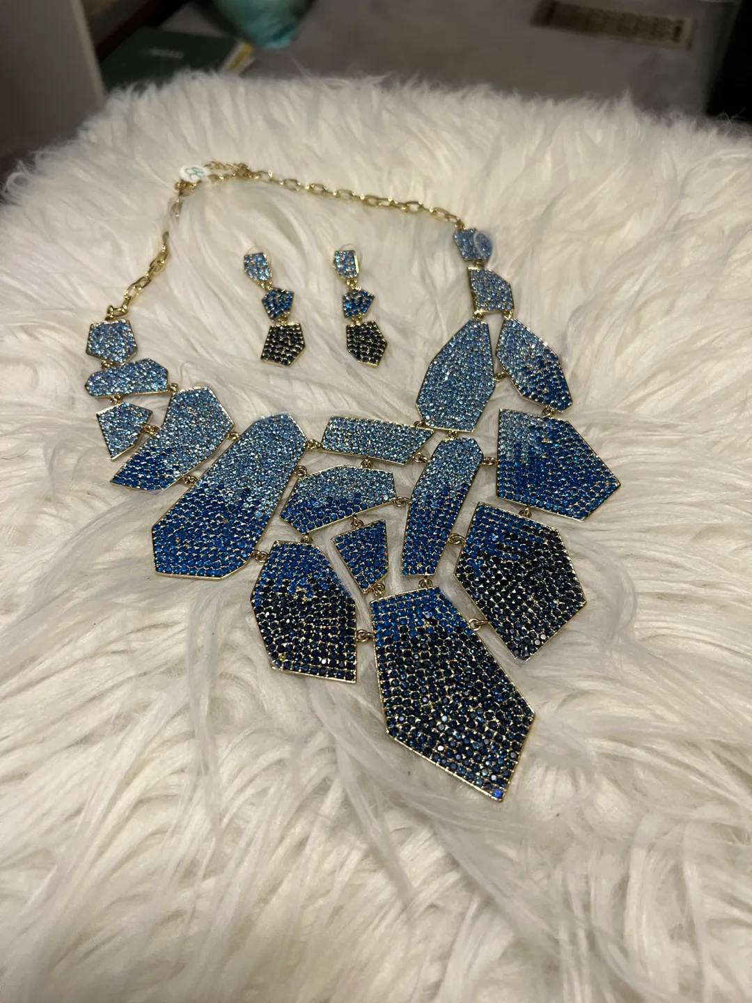 Blue rhinestone necklace and earring set image indicator(3)
