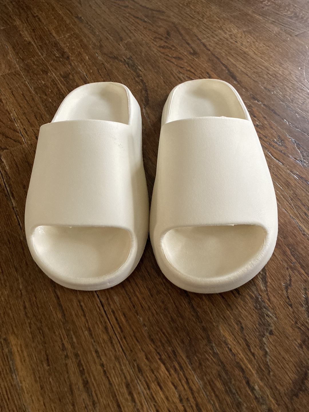 Creamy Coloured Yeesy Slides - photo 2