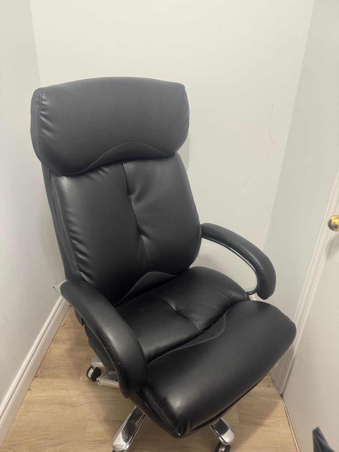 Black Leather Office Chair - photo 3