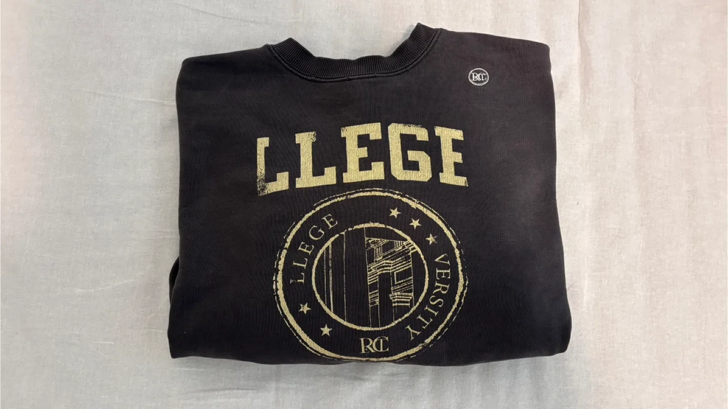 Black Sweatshirt thumbnail