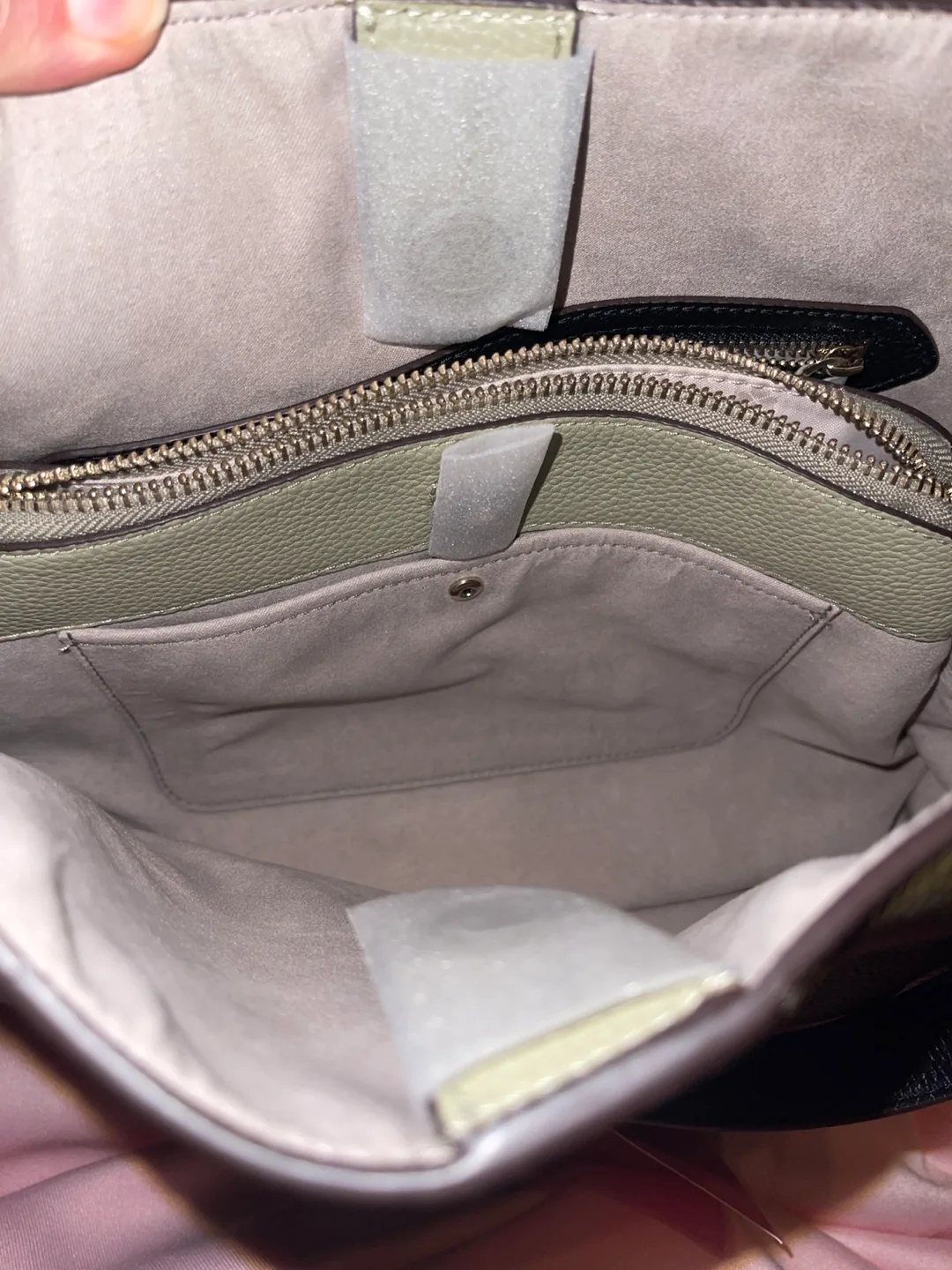 Kate Spade Knott Duck Green Large Pebbled Leather Shoulder Bag image indicator(7)