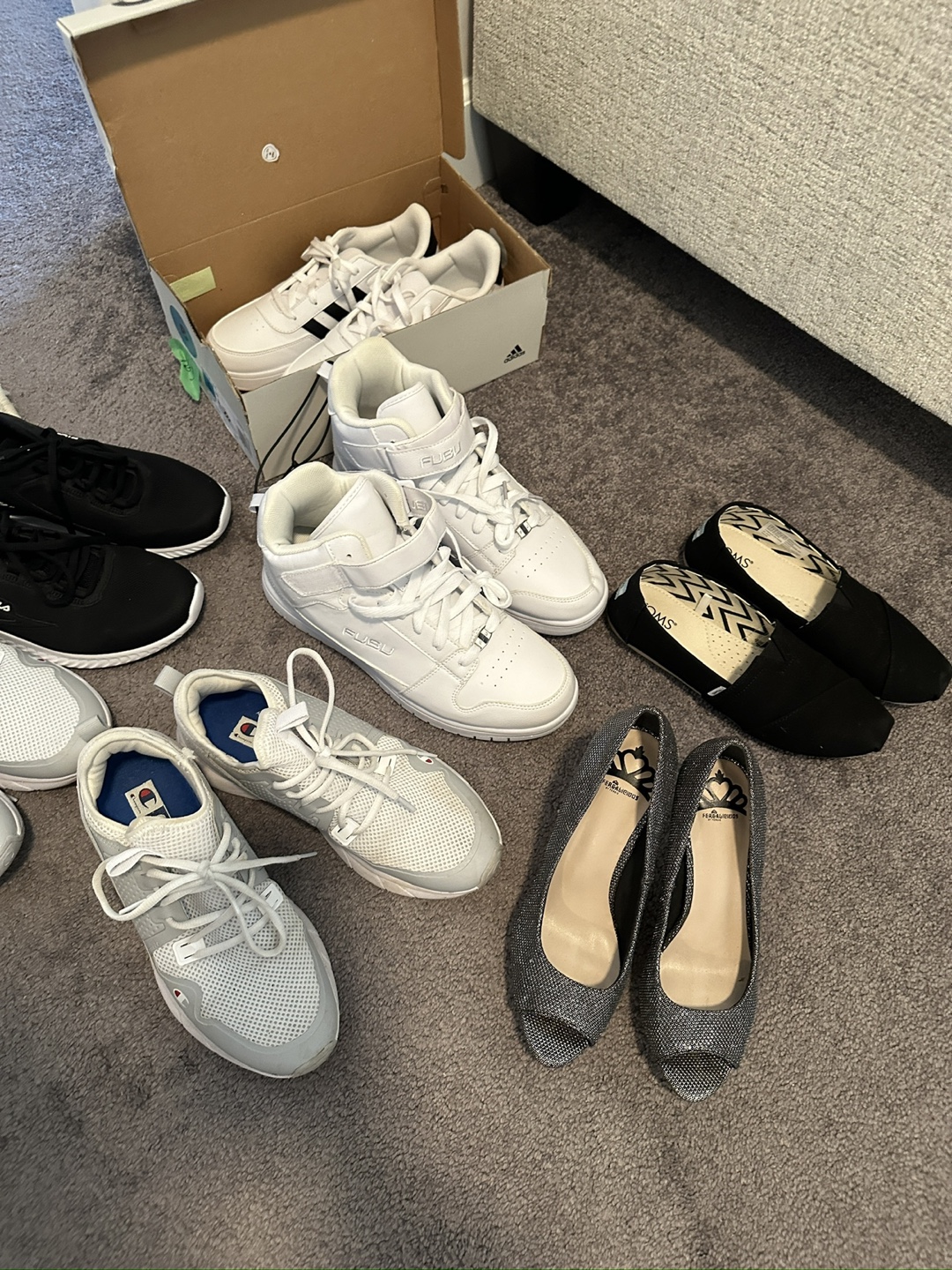 Assorted new shoes