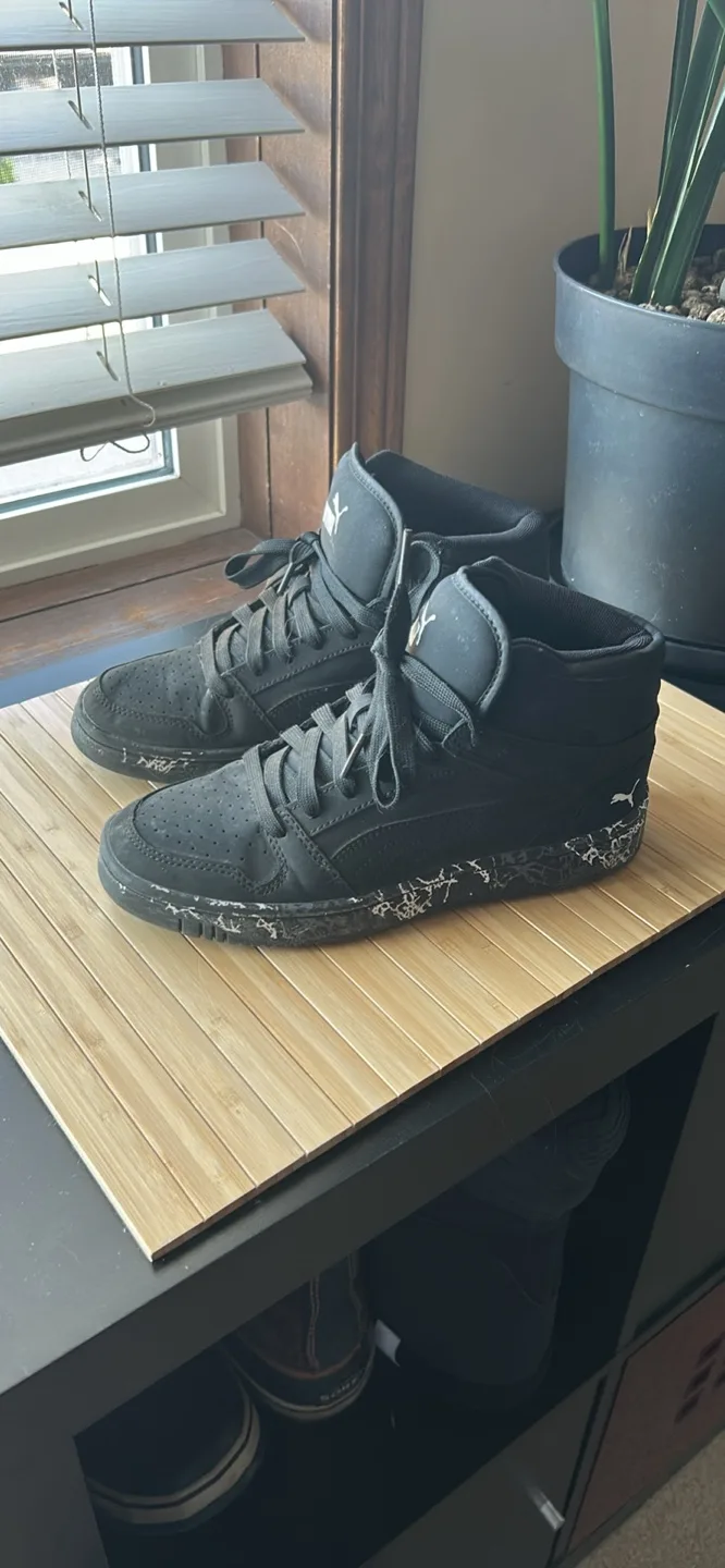 Puma High-Top Sneakers boys size 5 thumbnail