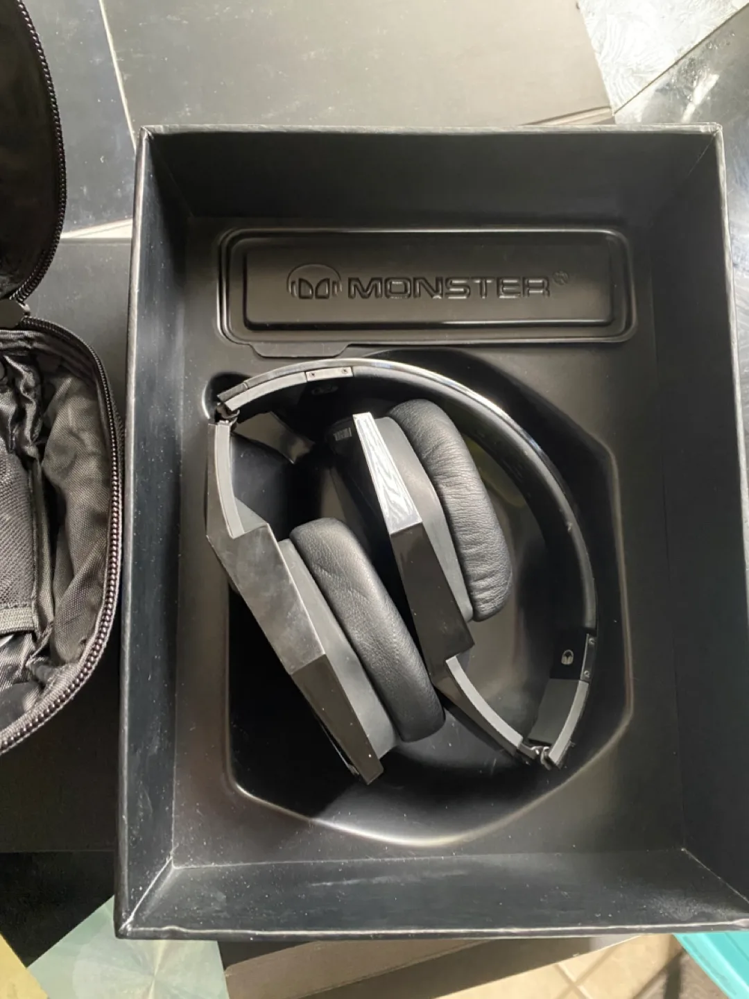 Diesel Noise Division Headphones image indicator(3)