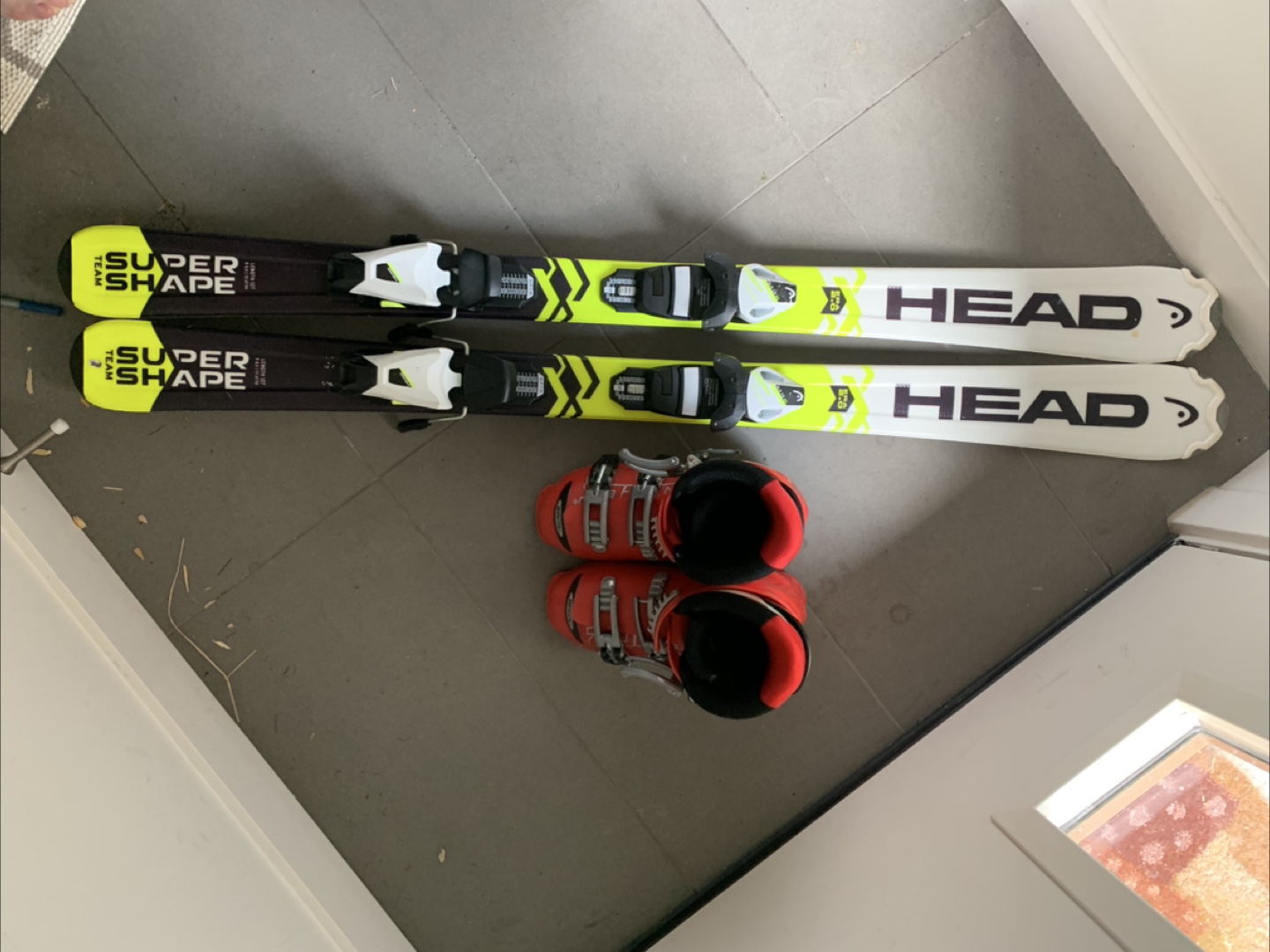 Head SuperShape Skis with Boots