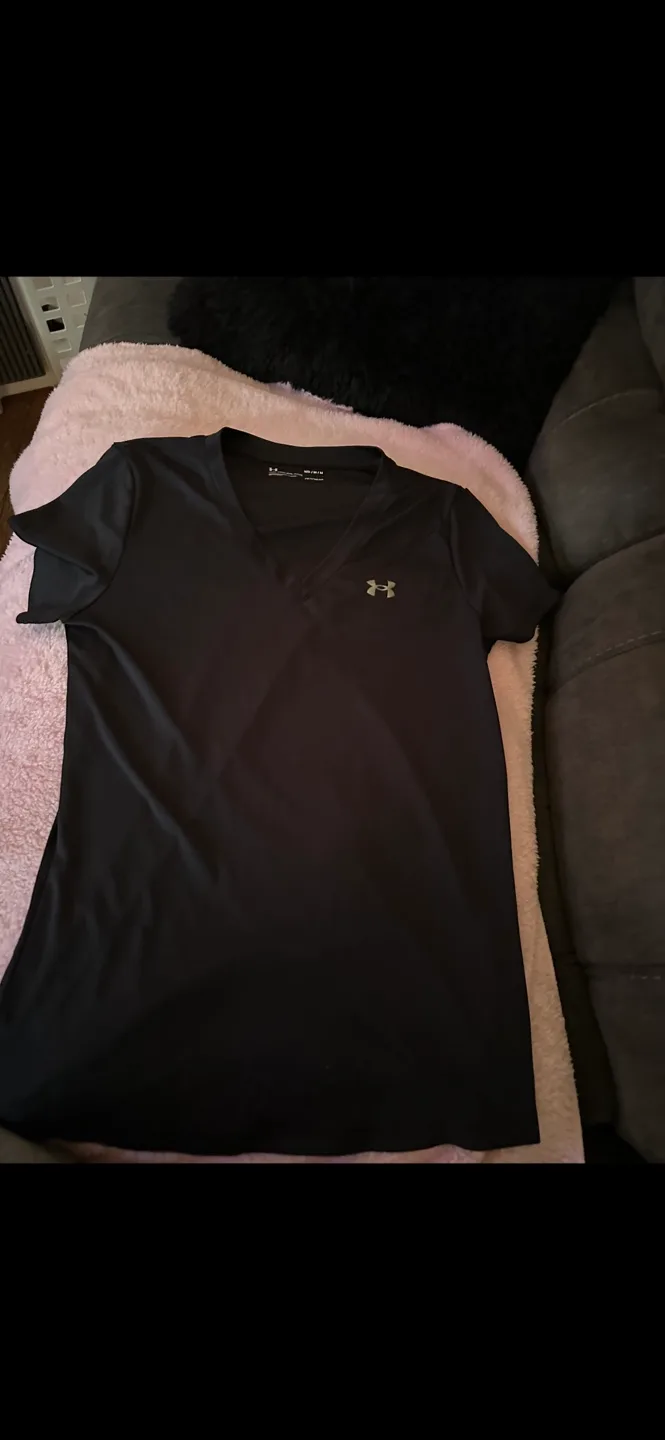 Under Armour Black V-Neck Short Sleeve T-Shirt thumbnail