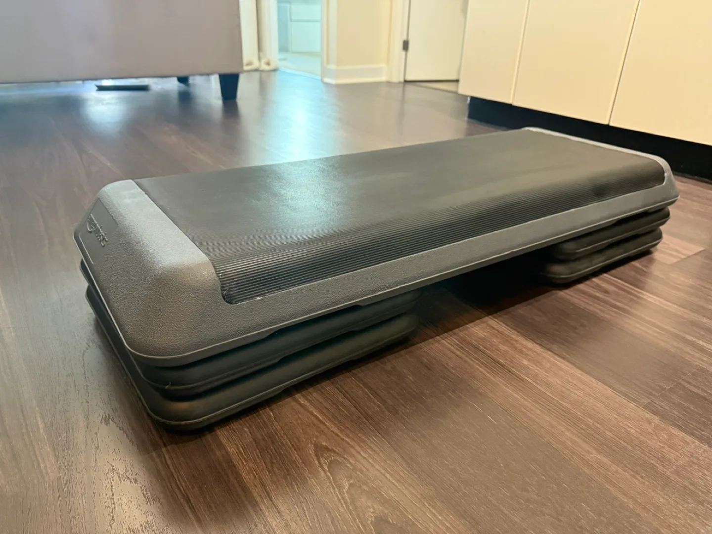 Exercise step platform with risers thumbnail