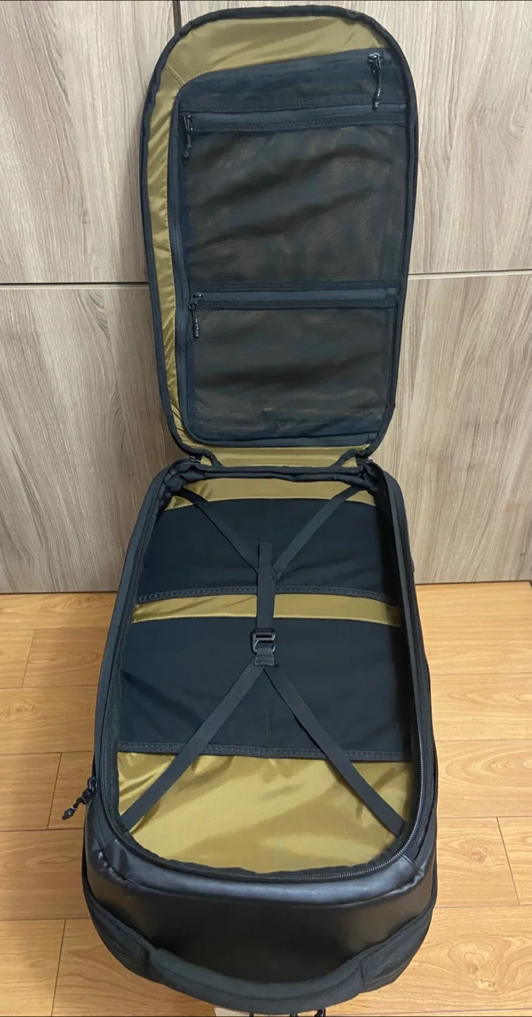 ***NEW*** Nomatic McKinnon Camera Pack 35L image indicator(9)