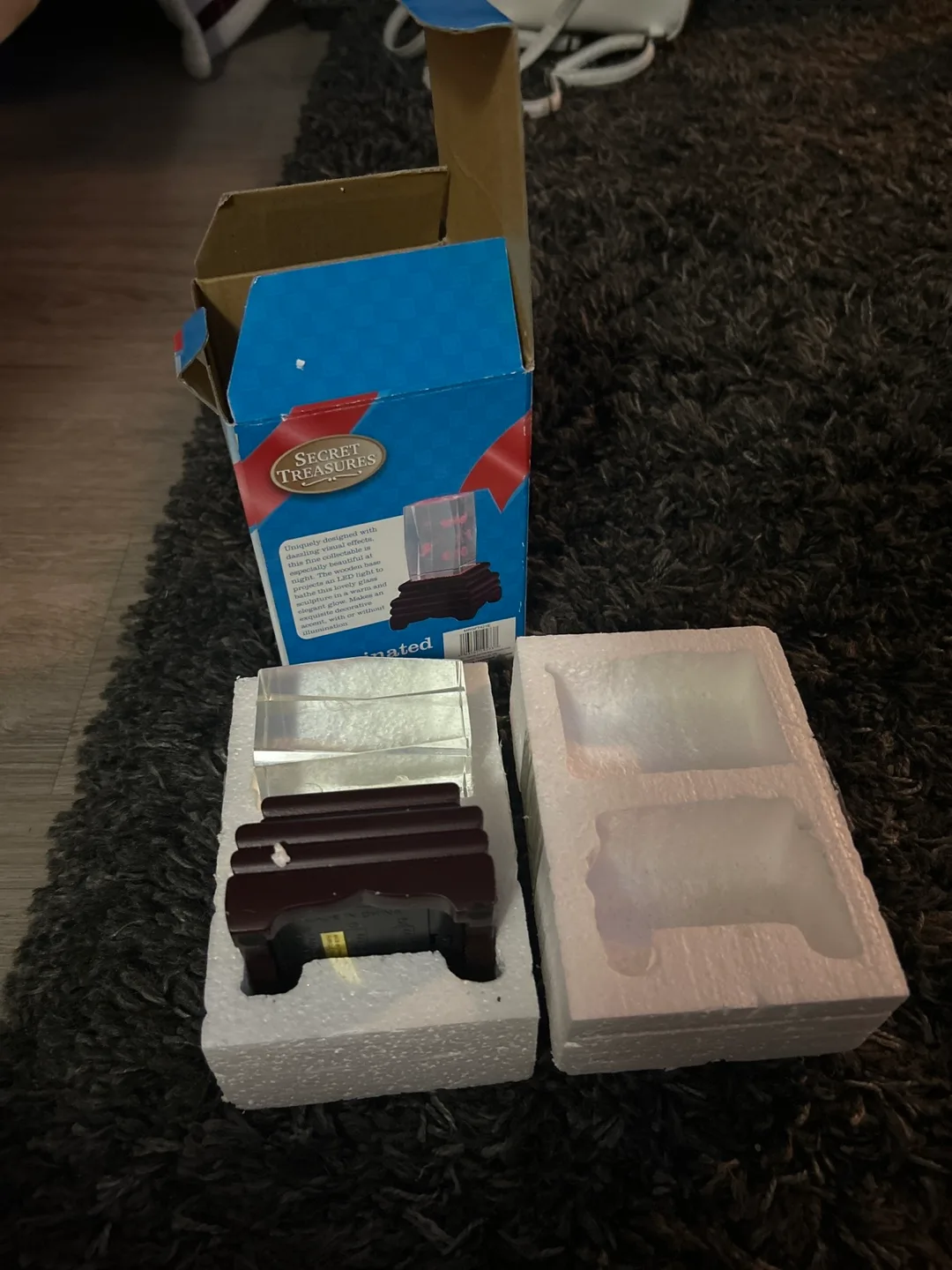 Secret Treasures Illuminated Glass Figurine image indicator(2)