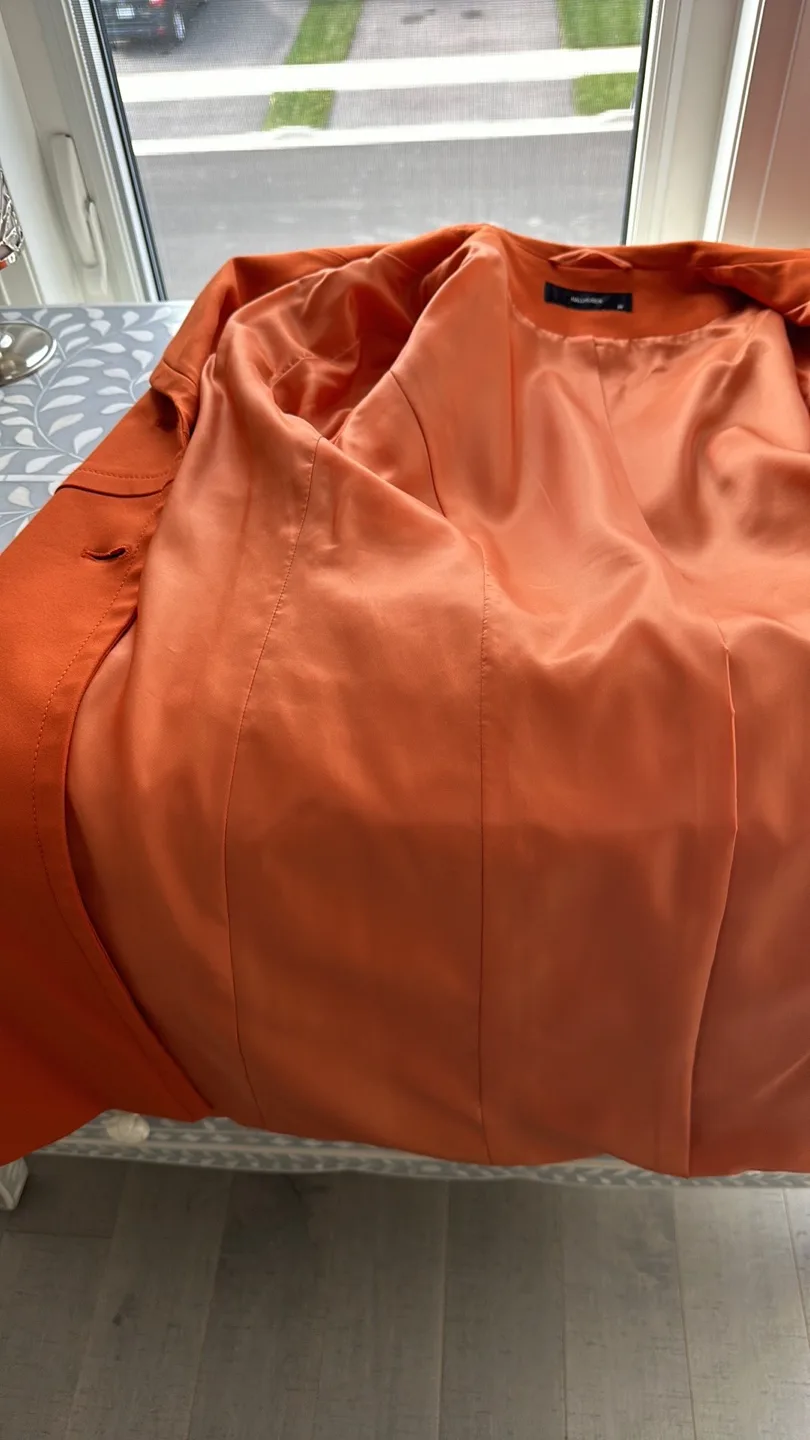 HALLHUBER Burnt Orange mid-length trench * Euro size 34 US XS image indicator(7)