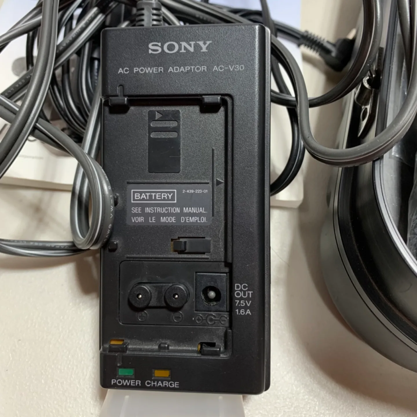 Sony Video 8 Camera Recorder CCD-F70 Kit image indicator(6)