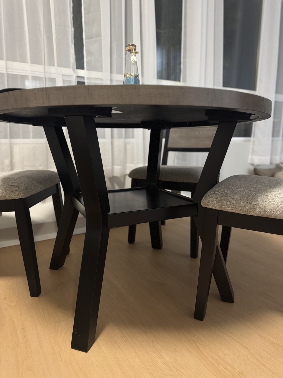 5-Piece Round Dining Set – Grey Wood Look, Sturdy & Stylish - photo 4