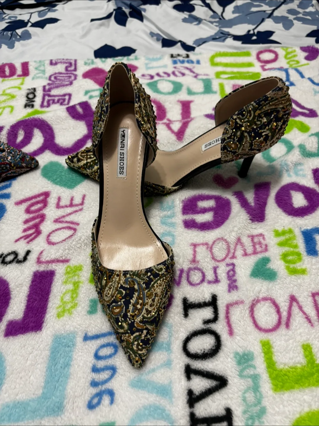 YUNRI SHOES Embellished Heels thumbnail
