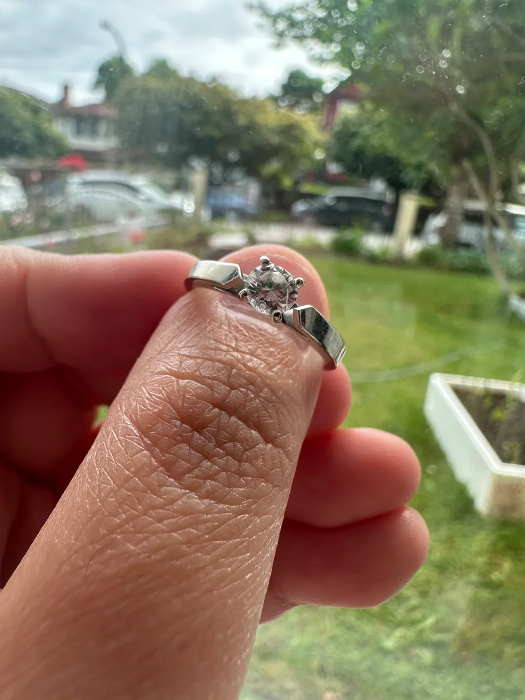 14K Diamond Ring for Women image indicator(3)