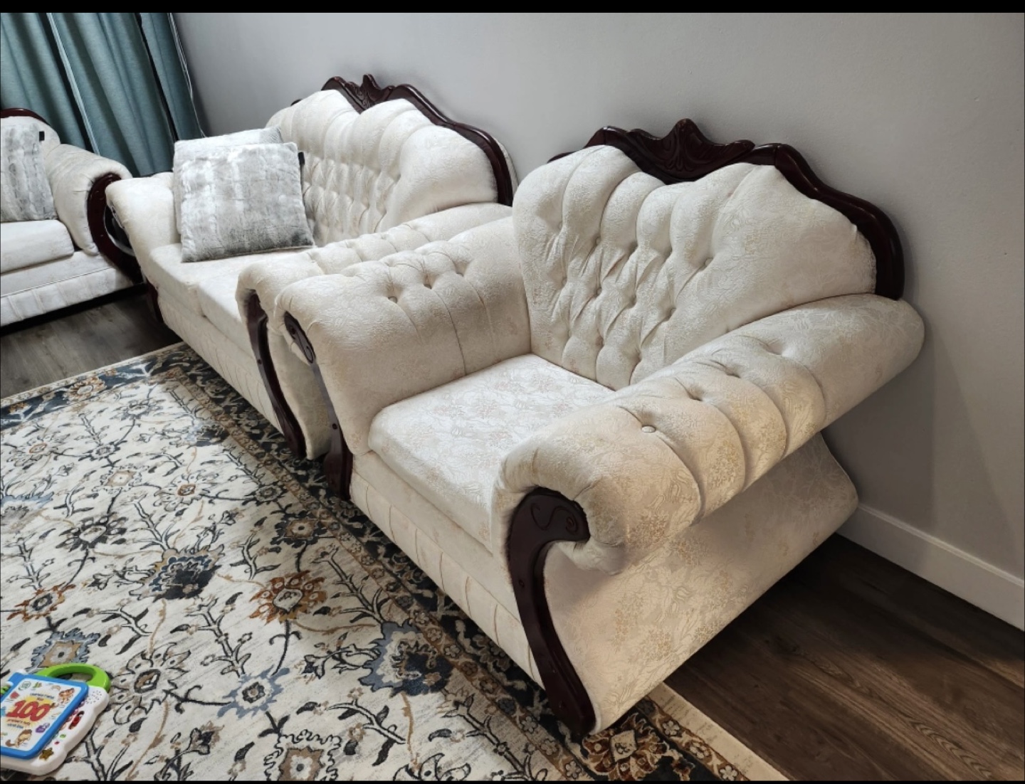 Elegant off-white Sofa set - photo 3