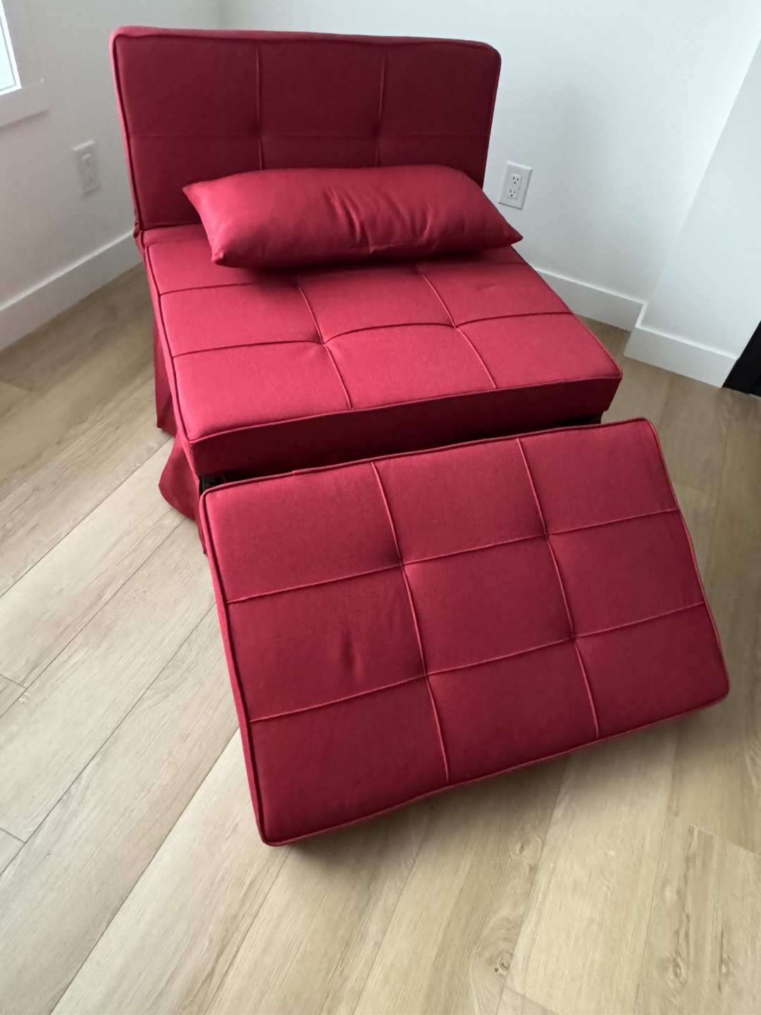 Red Convertible Sleeper Chair - photo 5