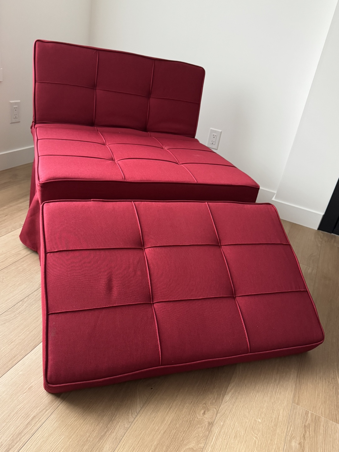 Red Convertible Sleeper Chair - photo 2