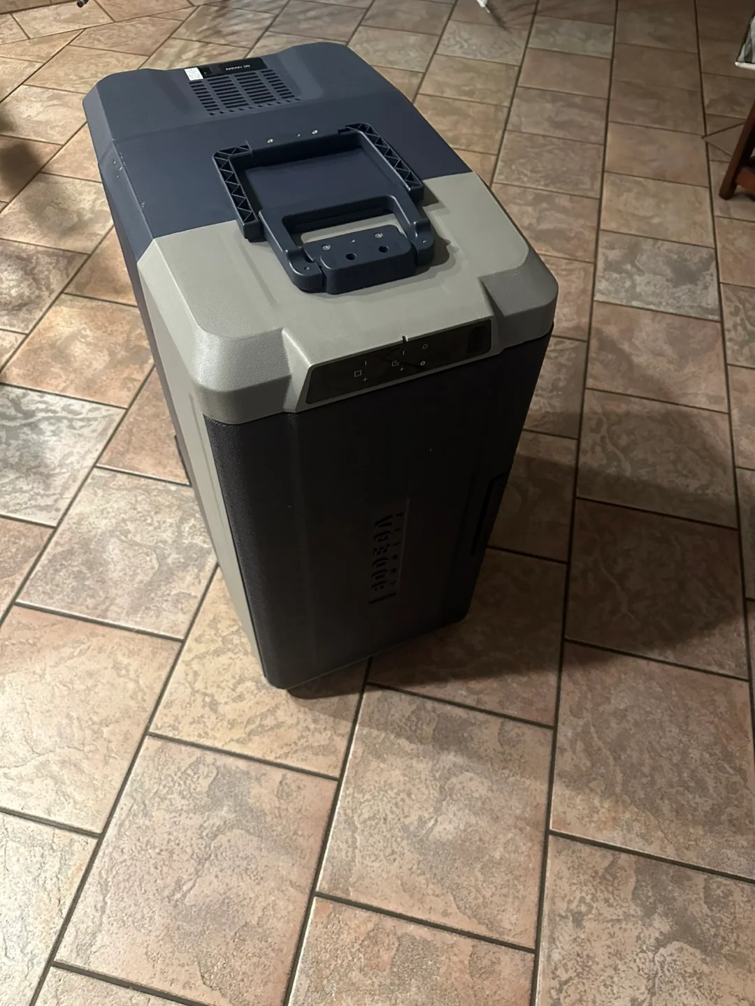 BODEGA Cooler with Smart Controls image indicator(2)