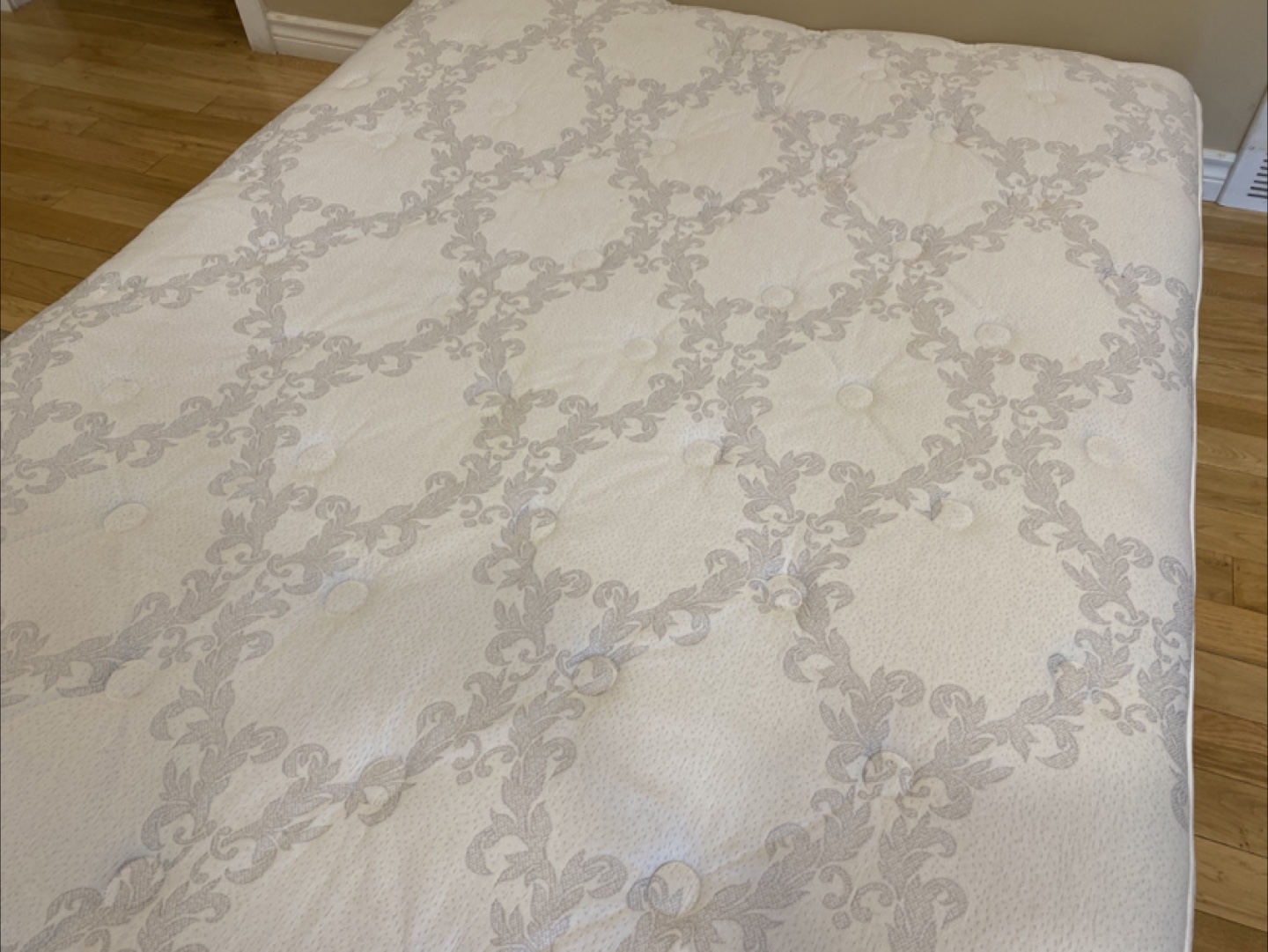 Sealy Halsey Queen Size Pillow top Mattress (CAN DELIVER) - photo 4