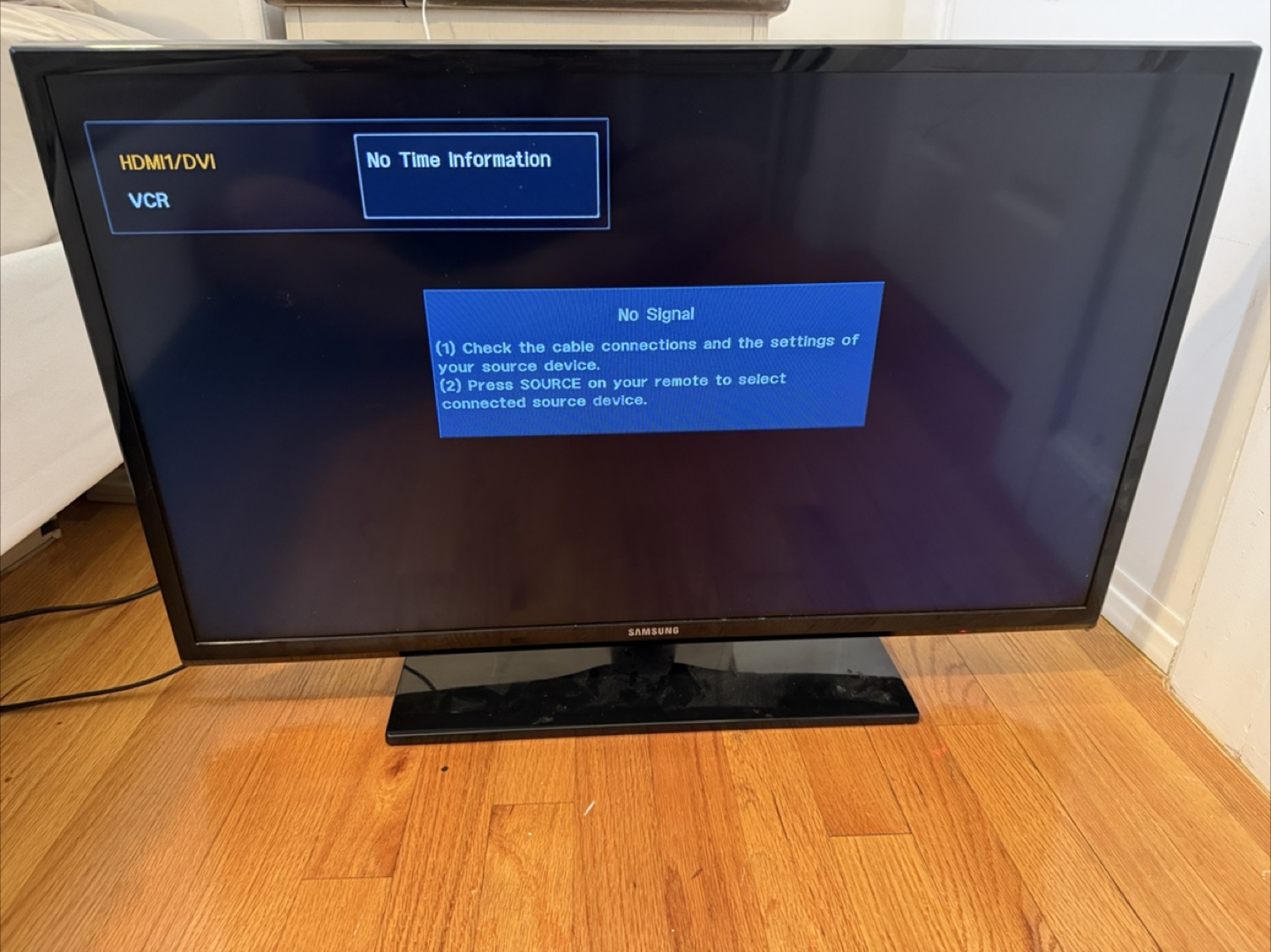Samsung Flat Screen TV 31 inch. Not smart TV - photo 2