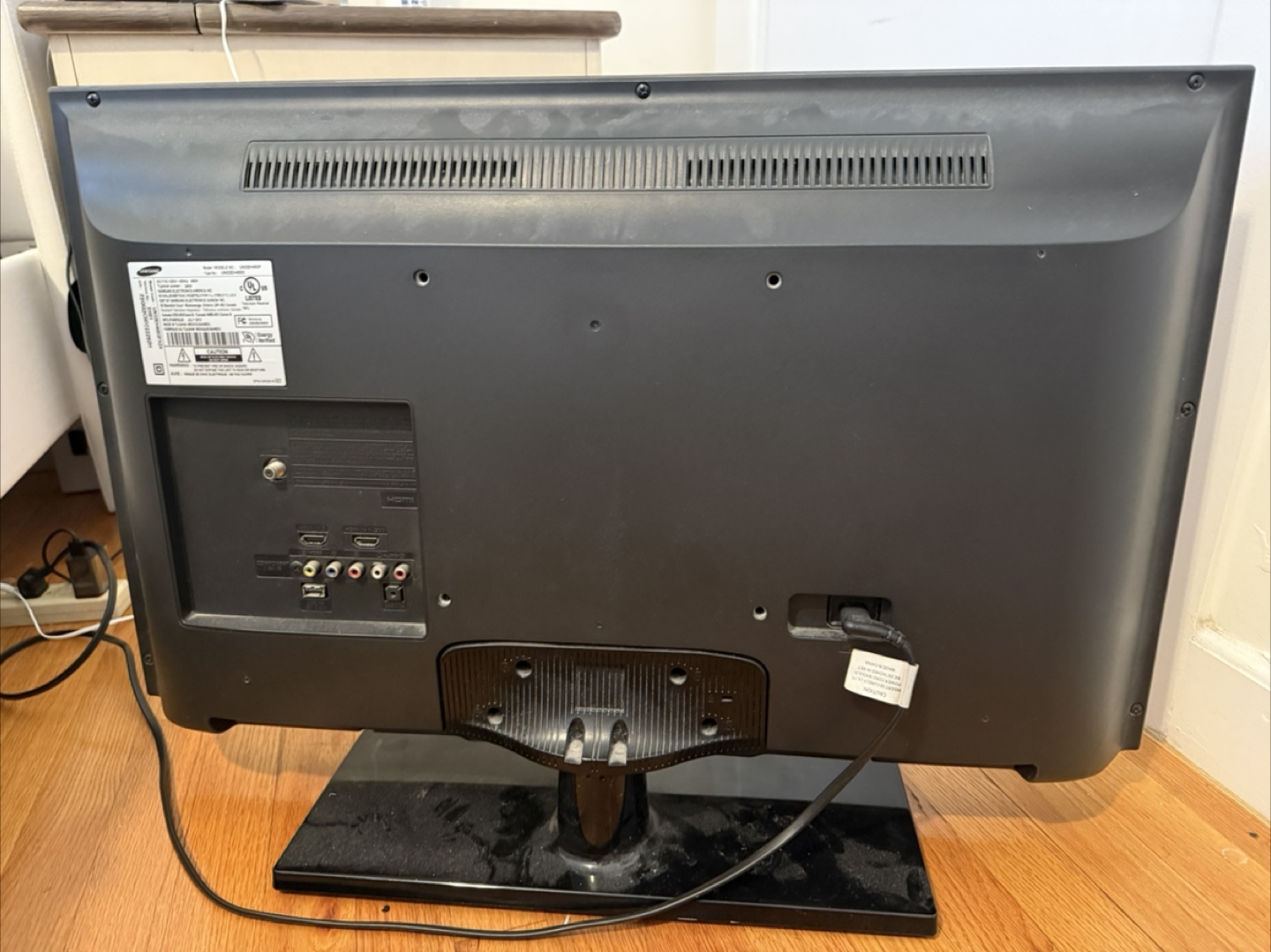 Samsung Flat Screen TV 31 inch. Not smart TV - photo 3