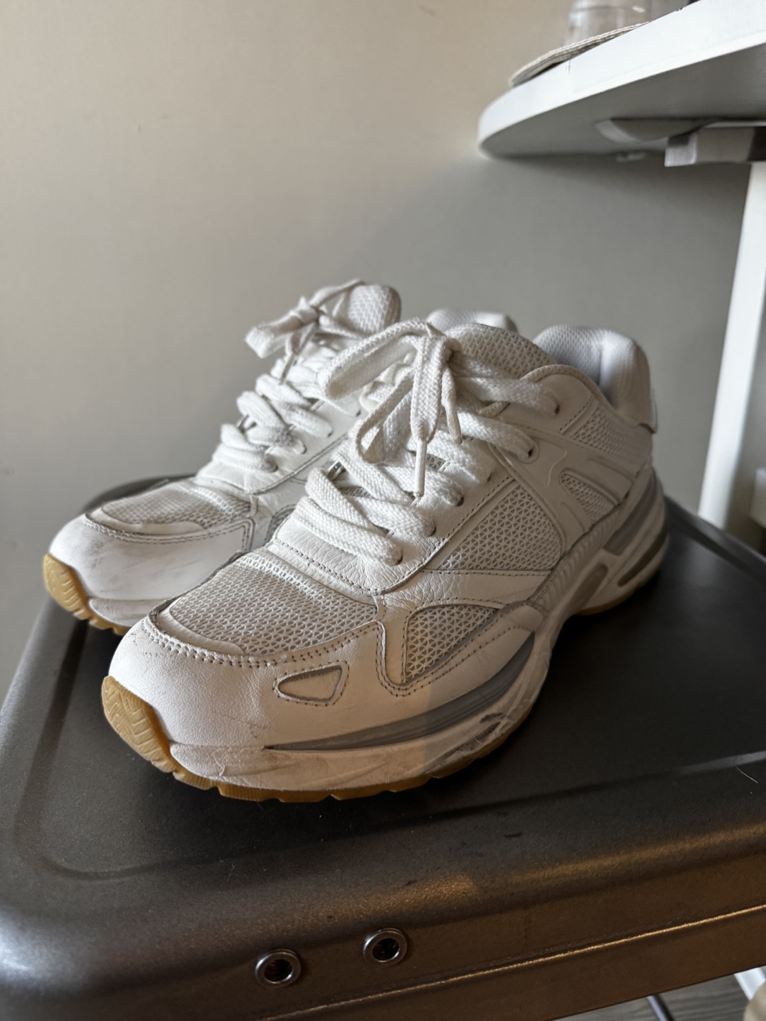 White Sneakers - photo 2