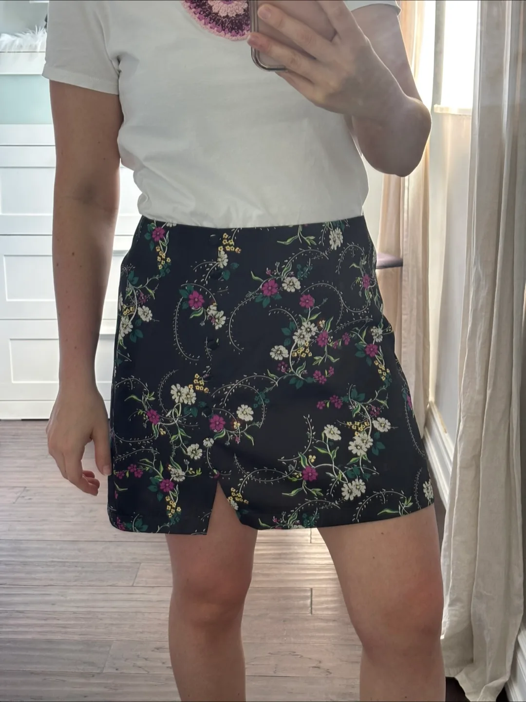 NWT Urban Outfitters | Floral Patterned Mini Skirt - S thumbnail