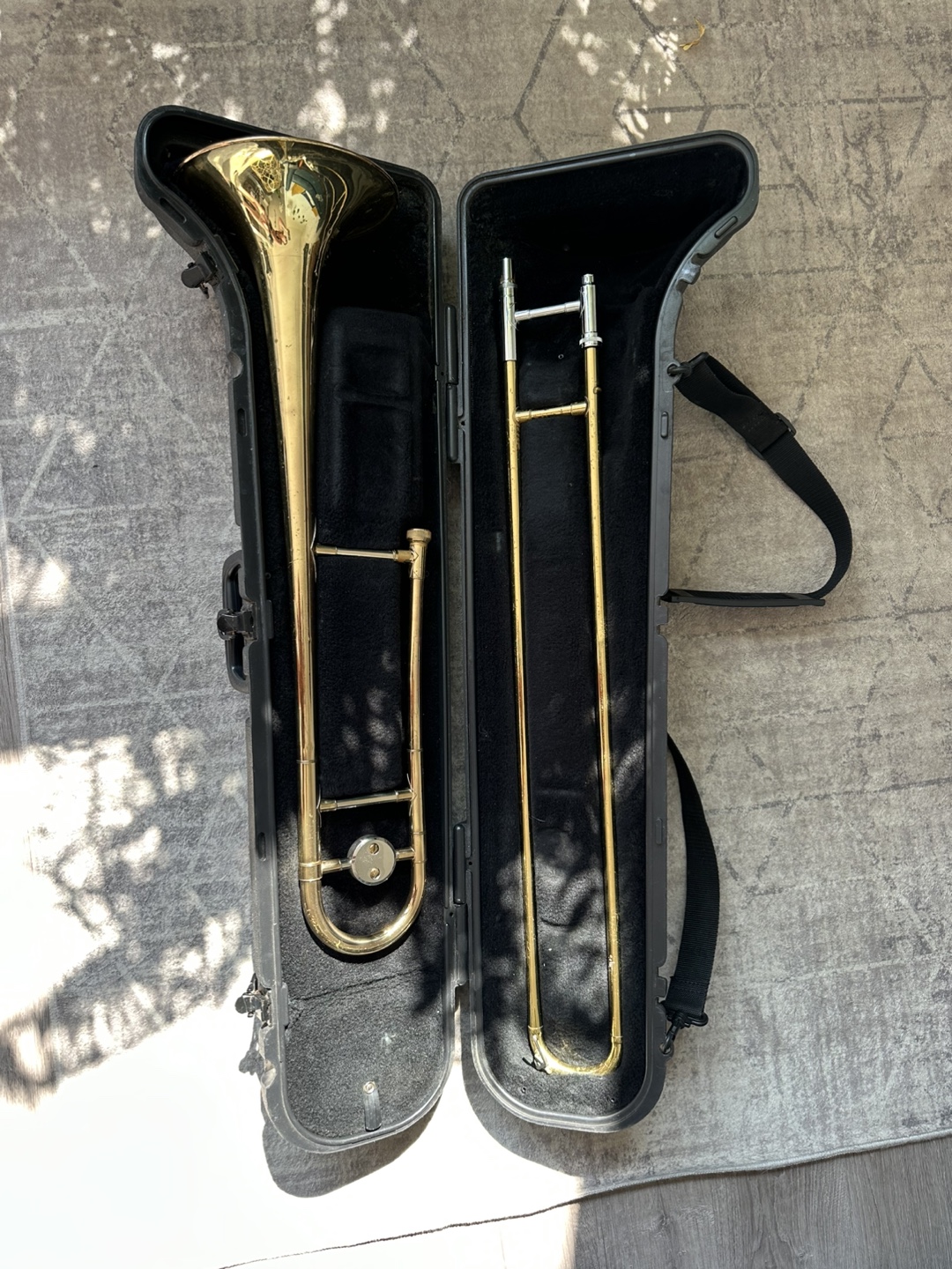 Bach Trombone with Case - photo 4