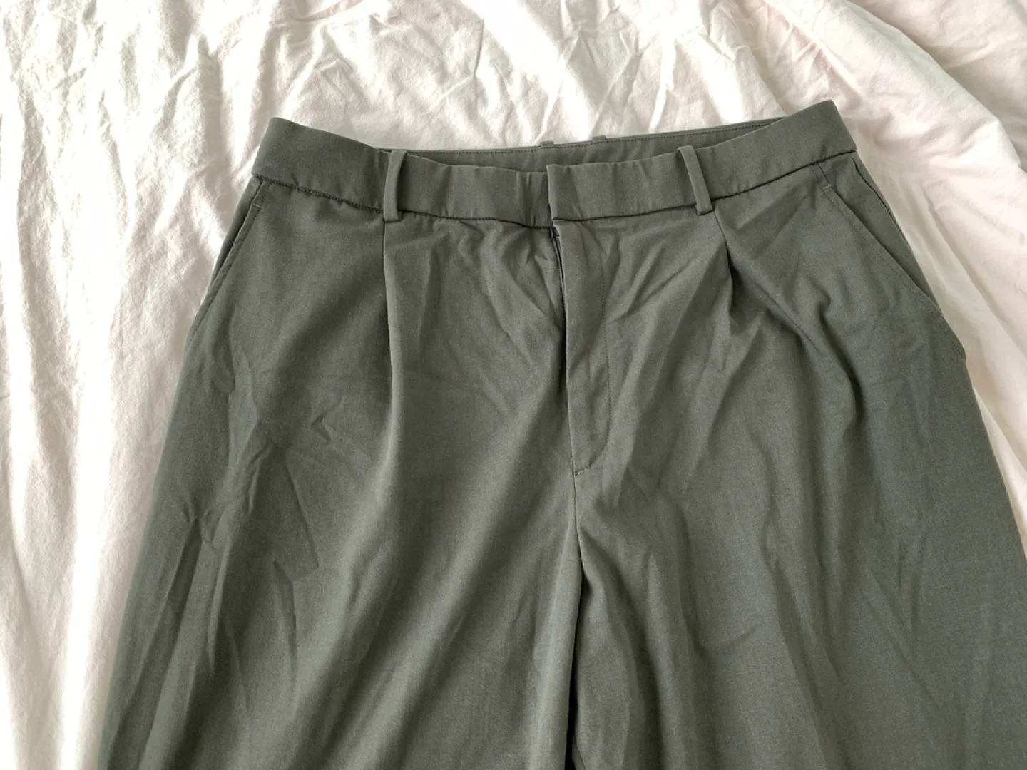 Uniqlo Olive Green Wide Leg Trousers 32inches waist XL thumbnail