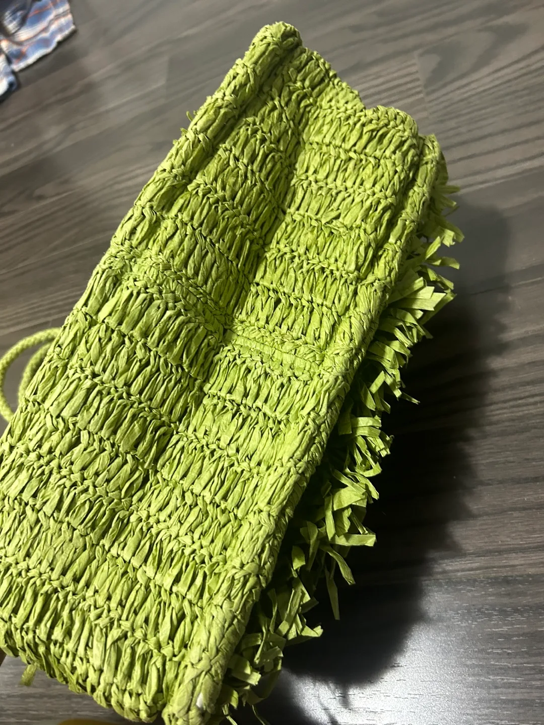 Green straw paper fringe tote bag, never used , from Miami!! image indicator(3)
