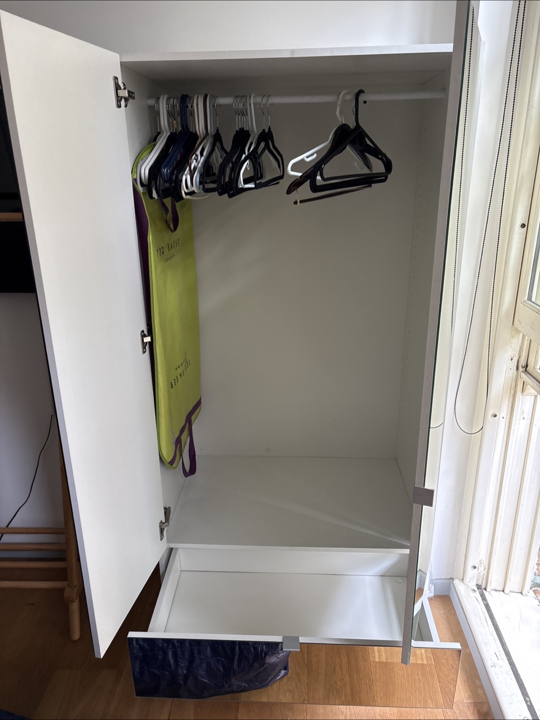 Two mirror wardrobes. Great condition. - photo 3