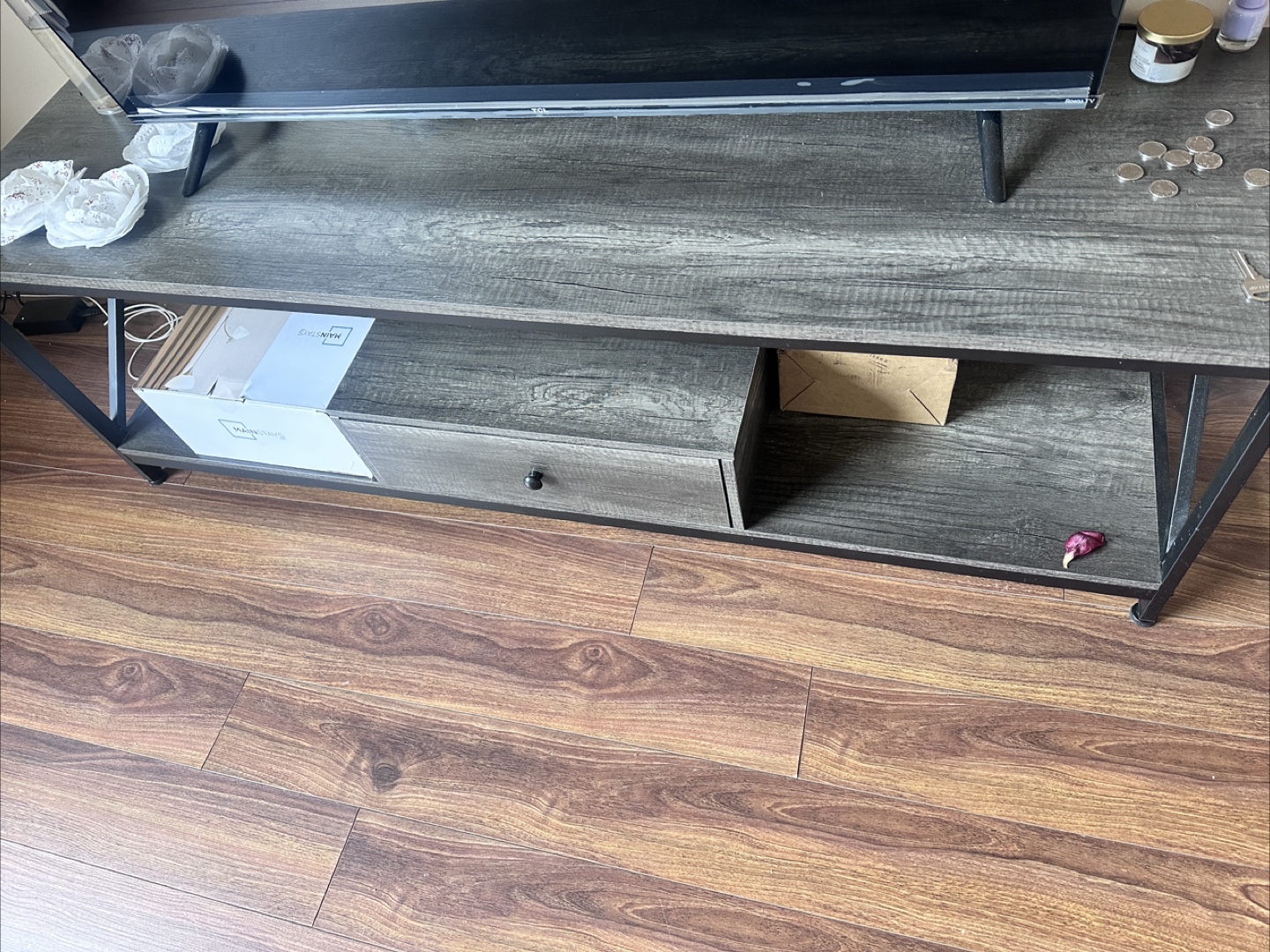 Entertainment Unit with TV - photo 2