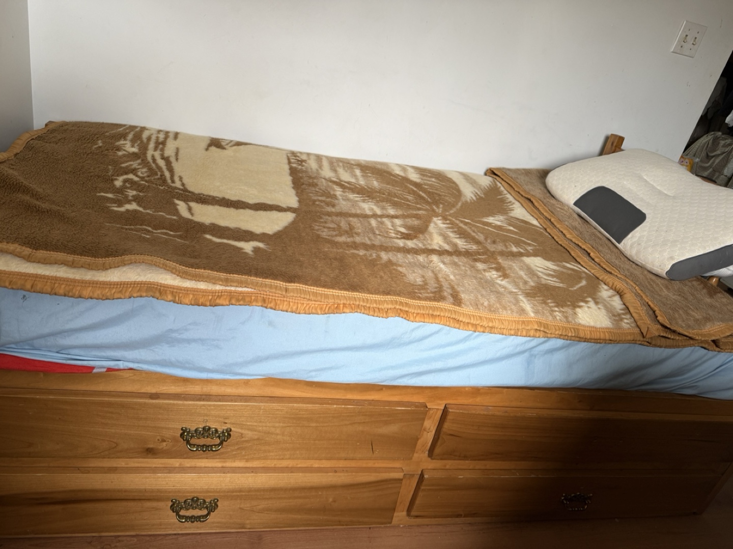 Twin Size Bed with Storage - photo 4