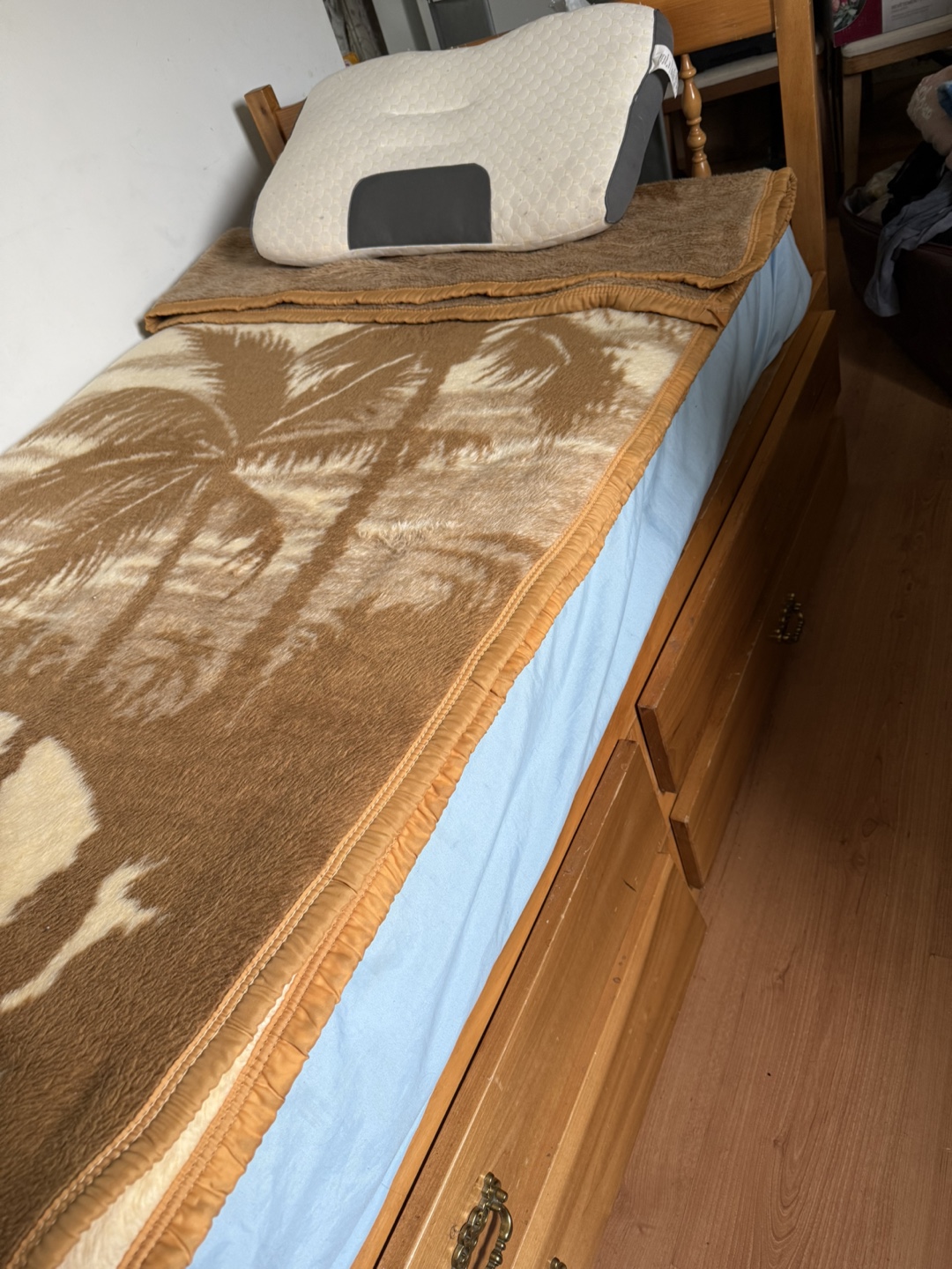 Twin Size Bed with Storage - photo 2