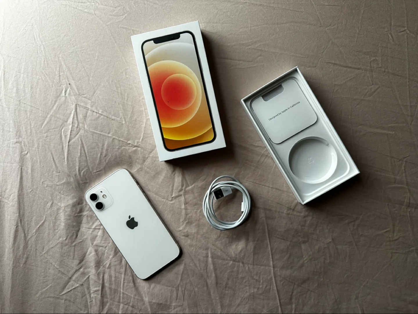 iPhone 12 White 256gb image indicator(2)