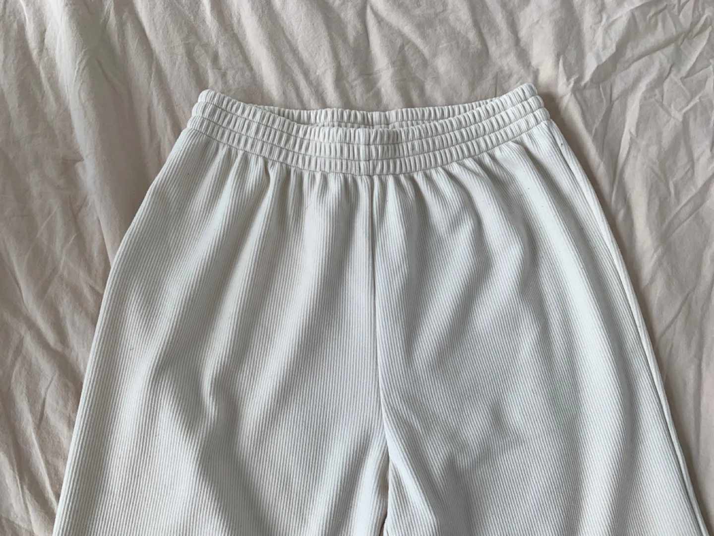 Uniqlo Wide-Leg Ribbed Knit Trousers size 14 thumbnail