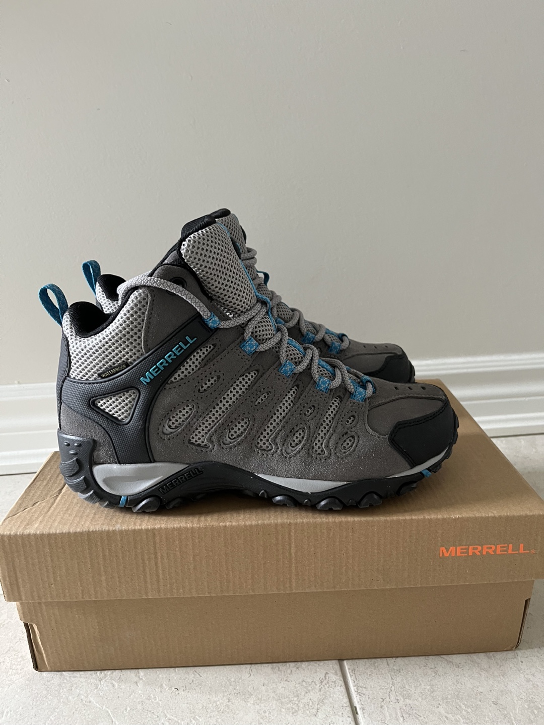 Merrell Women’s Crosslander 2 Mid Wp Hiking Boot Size 8 - photo 2