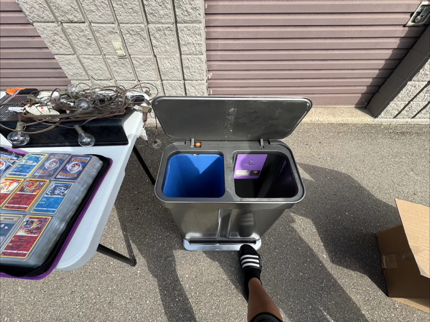 Dual Compartment Kitchen Trash Bin image indicator(2)