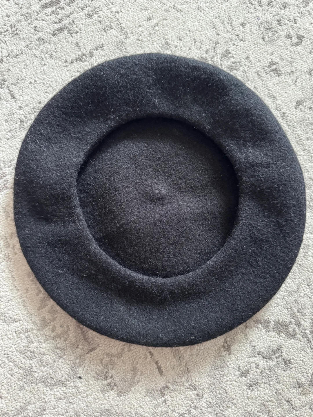H&M Black Beret image indicator(3)