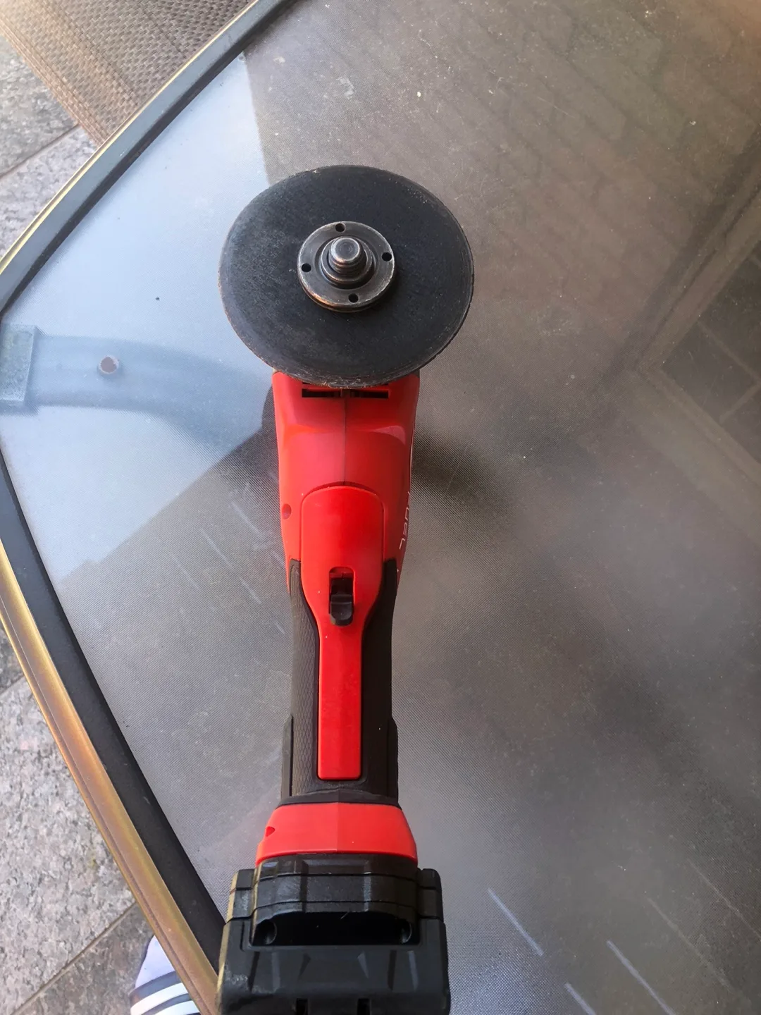 Milwaukee Angle Grinder image indicator(4)