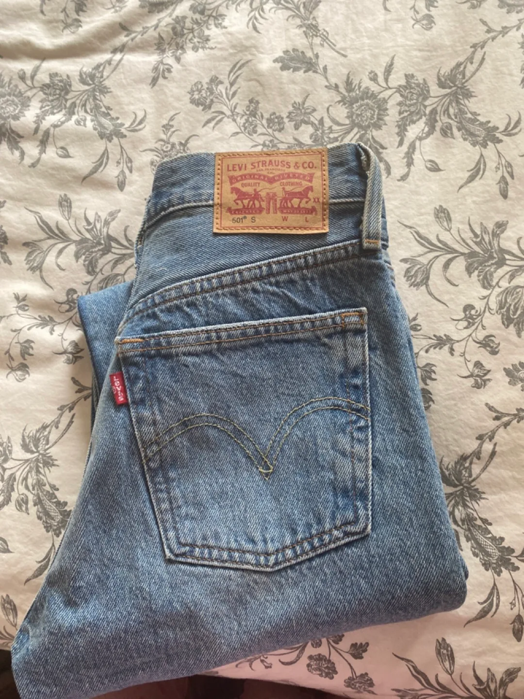 Levi's 501 Jeans thumbnail