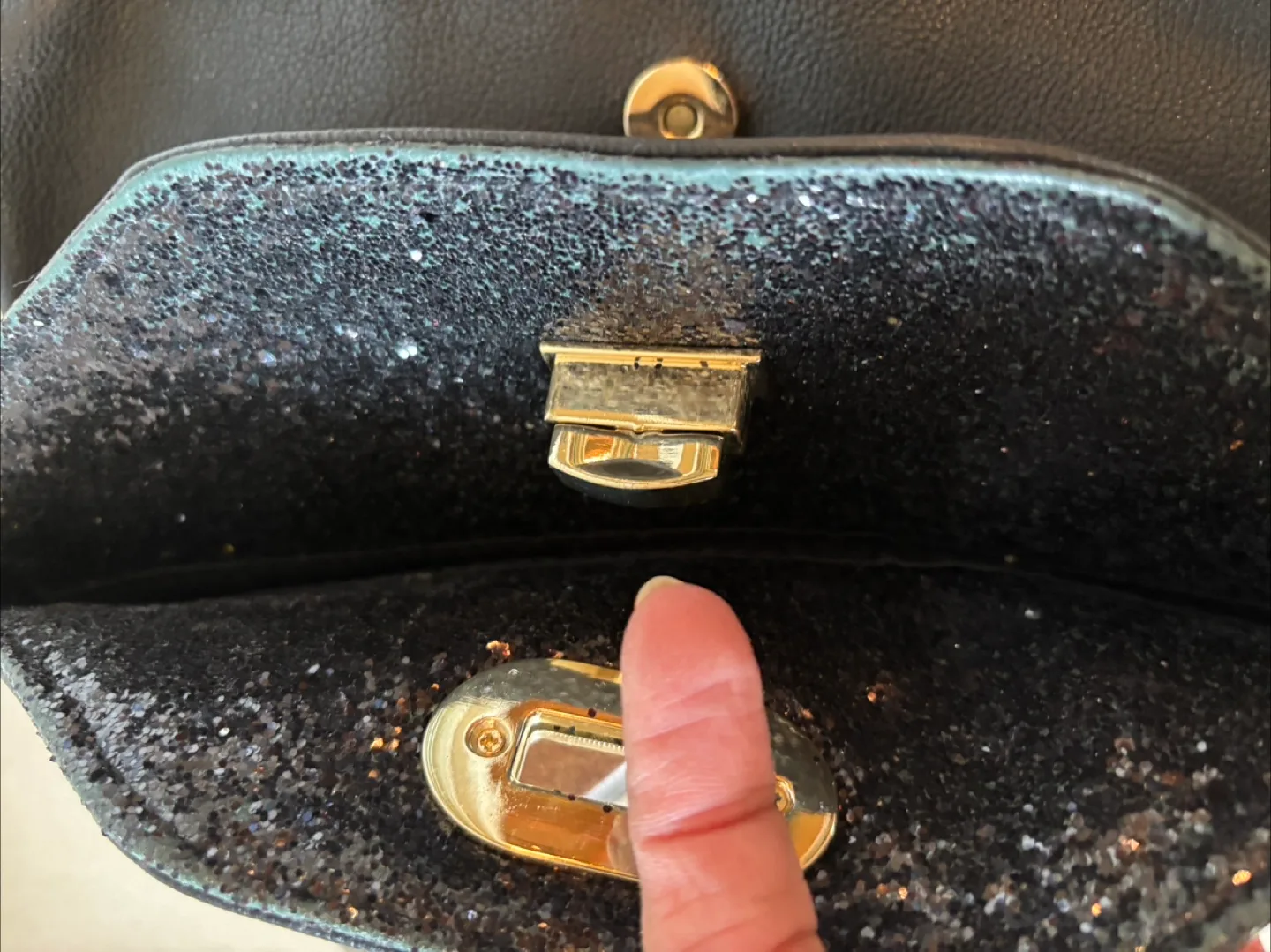 Black Clutch Purse image indicator(3)