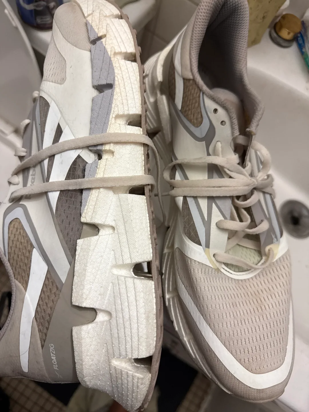 Men's Reebok Running Shoes Size 13 image indicator(6)