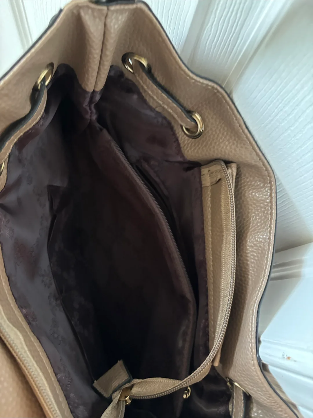 Beige Shoulder Bag image indicator(4)