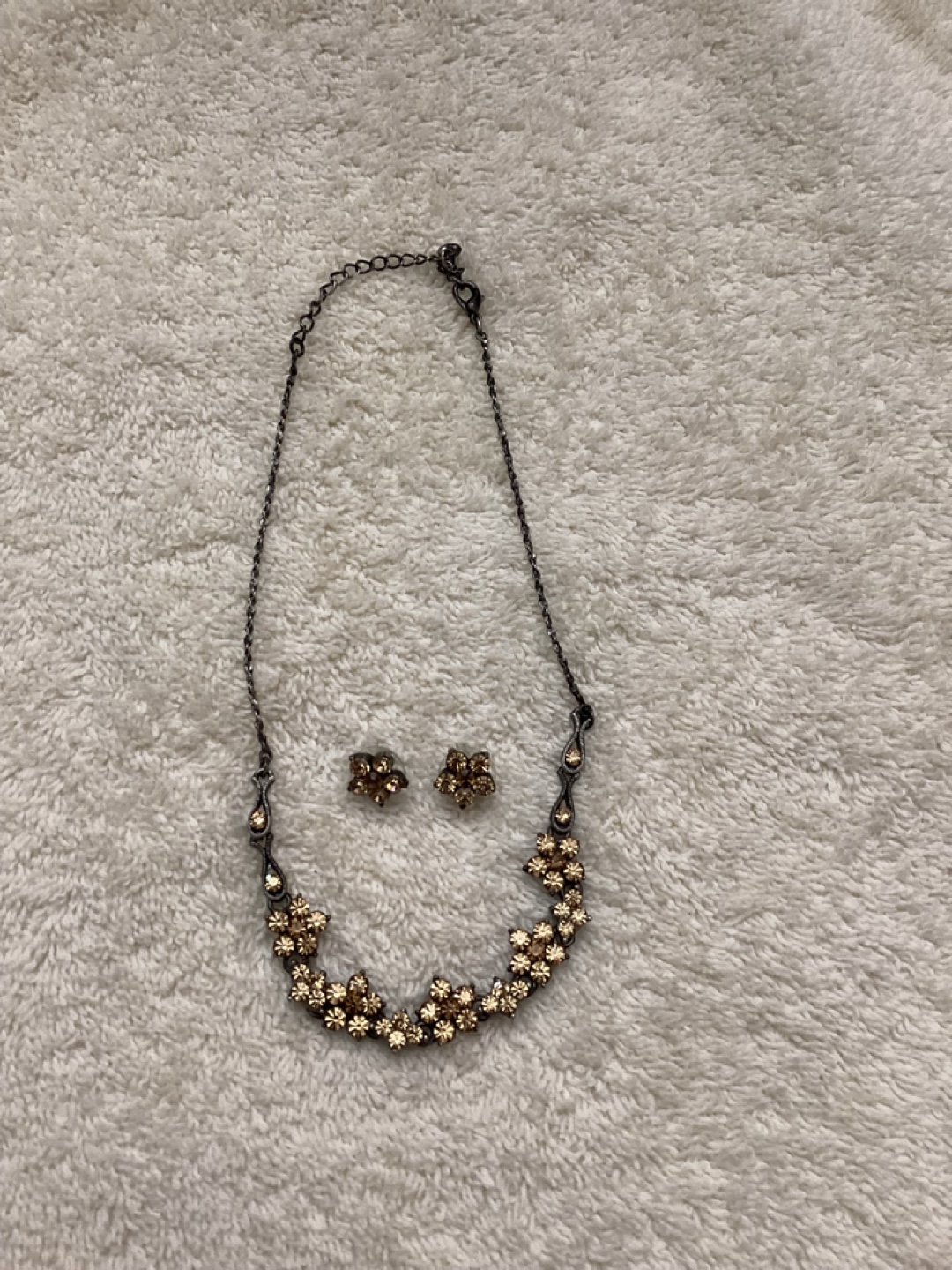 ANTIQUE LOOK NECKLACE/EARRINGS SET - photo 2