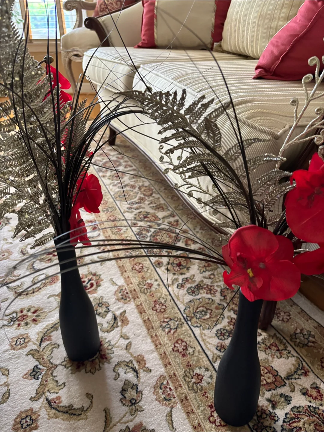 Decorative Floral Arrangements image indicator(3)