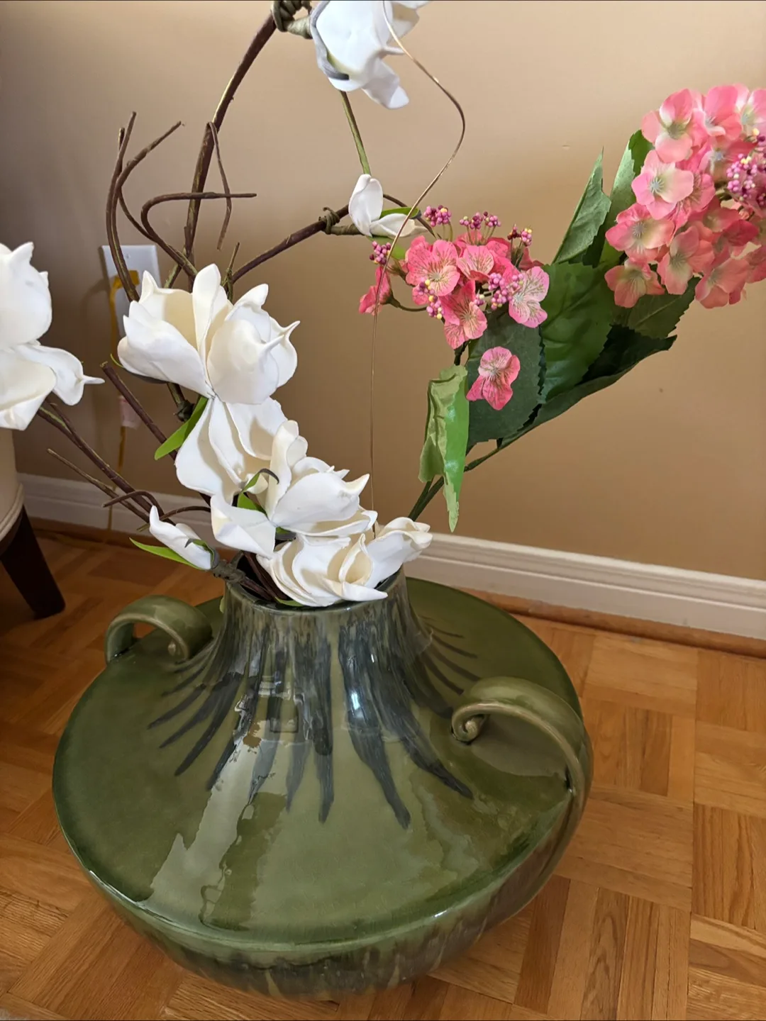 Decorative Flower Vase image indicator(2)