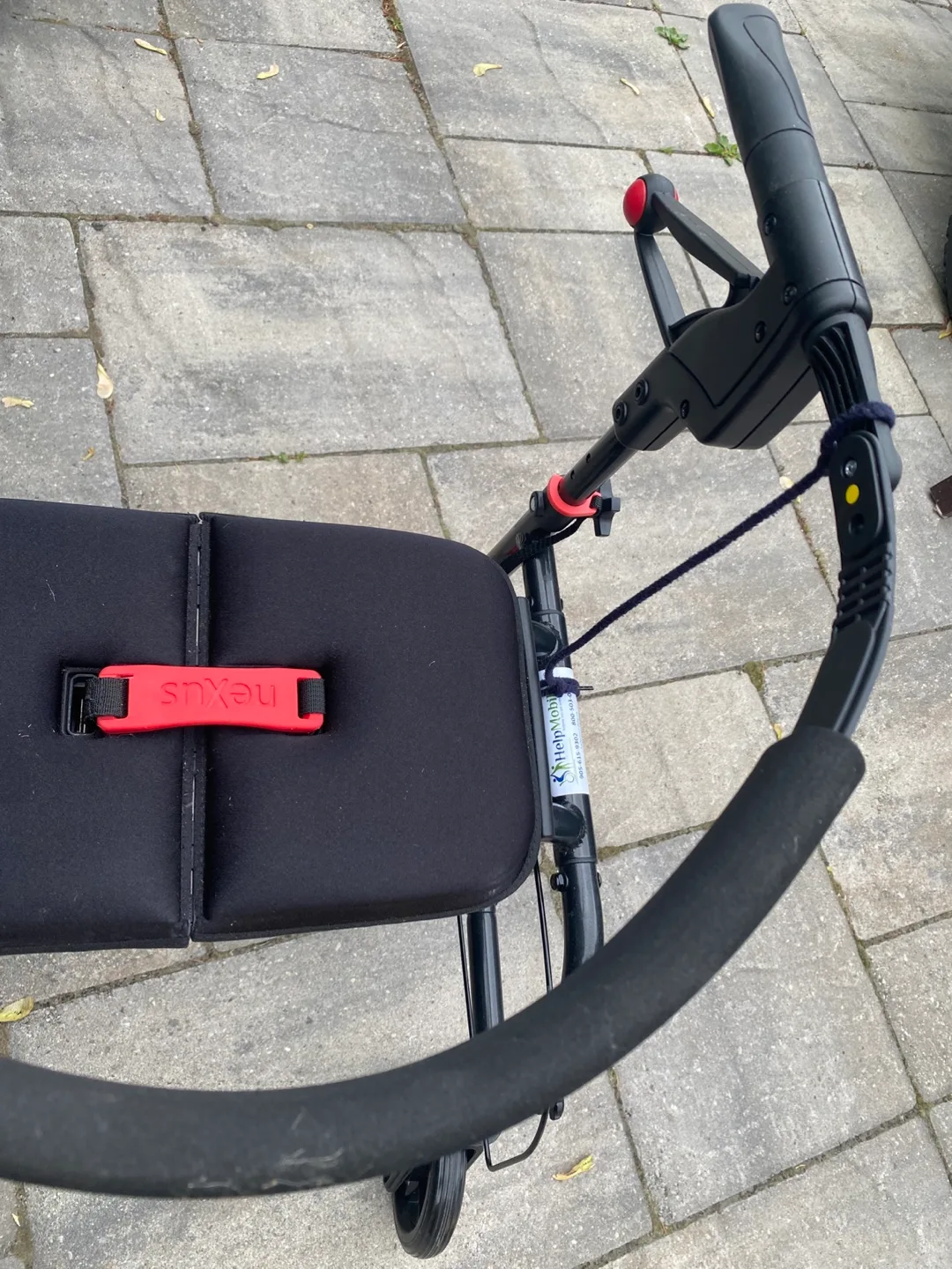 Nexus Rolling Walker with Seat image indicator(4)